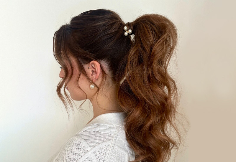 RJ Styles Co Rachel Jones - Alberta Bridal Hairstyling Lessons - Volume ponytail brunette with waves and pearl pins